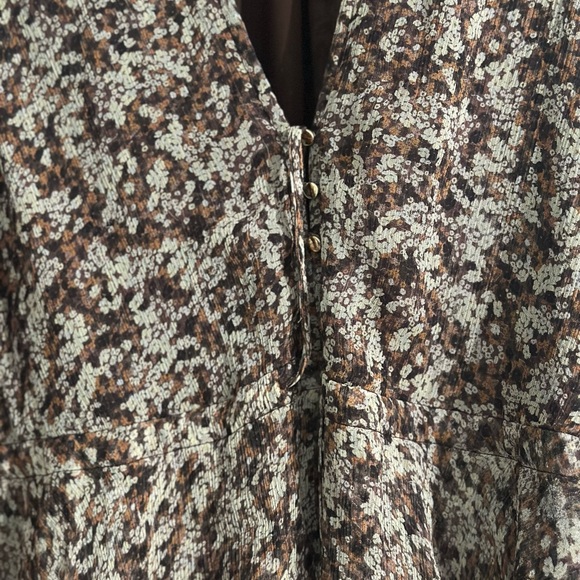 Shona Joy Chiffon Dress - Picture 2 of 3